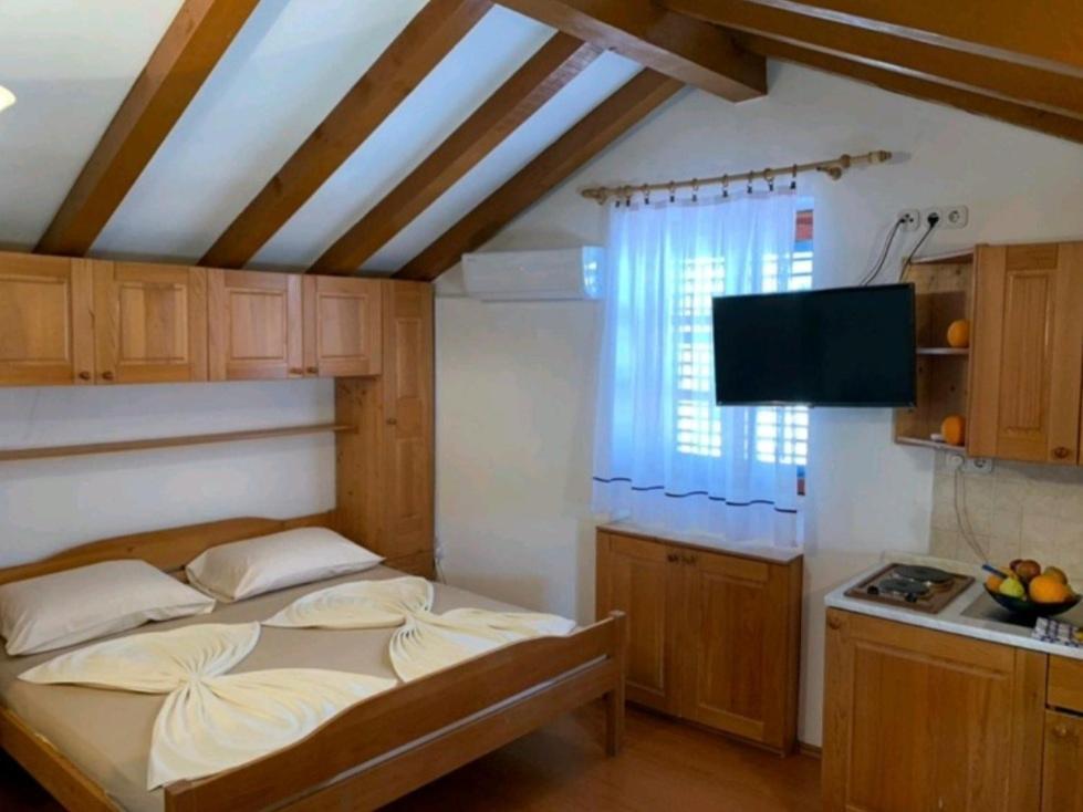 Lovely Studio Apartments Mali Raj Vrsar Eksteriør billede